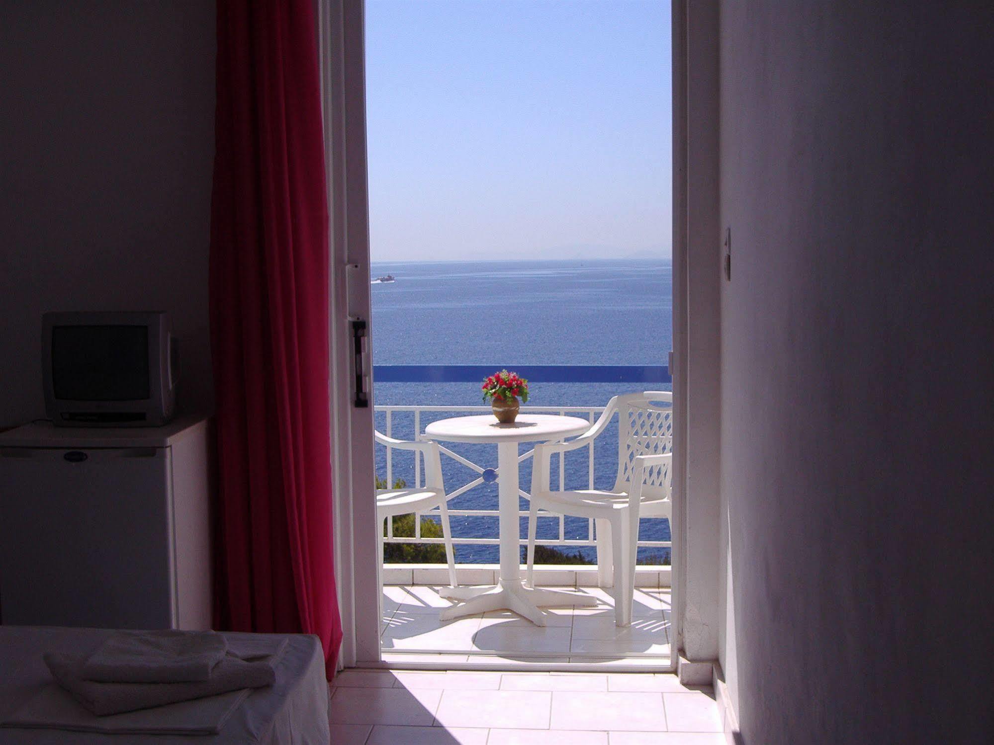 Kavos Bay Seafront Hotel Αγία Μαρίνα Εξωτερικό φωτογραφία